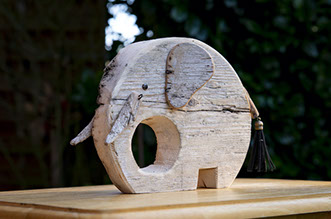 Kunstvolle Holzkunst aus Treibholz. Holzfiguren und Skulpturen für Haus und Garten in Starnberg.