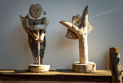 Kunstvolle Holzkunst aus Treibholz. Holzfiguren und Skulpturen für Haus und Garten in Starnberg.
